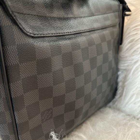 Auth gently used Louis Vuitton Daimer Graphite PM N41260 - Picture 8 of 9